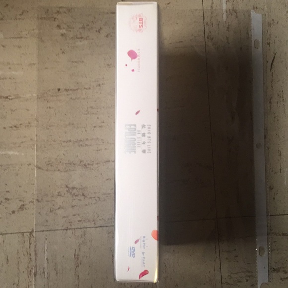 2016 BTS LIVE ON STAGE EPILOGUE WITH PHOTOCARD - Picture 3 of 16